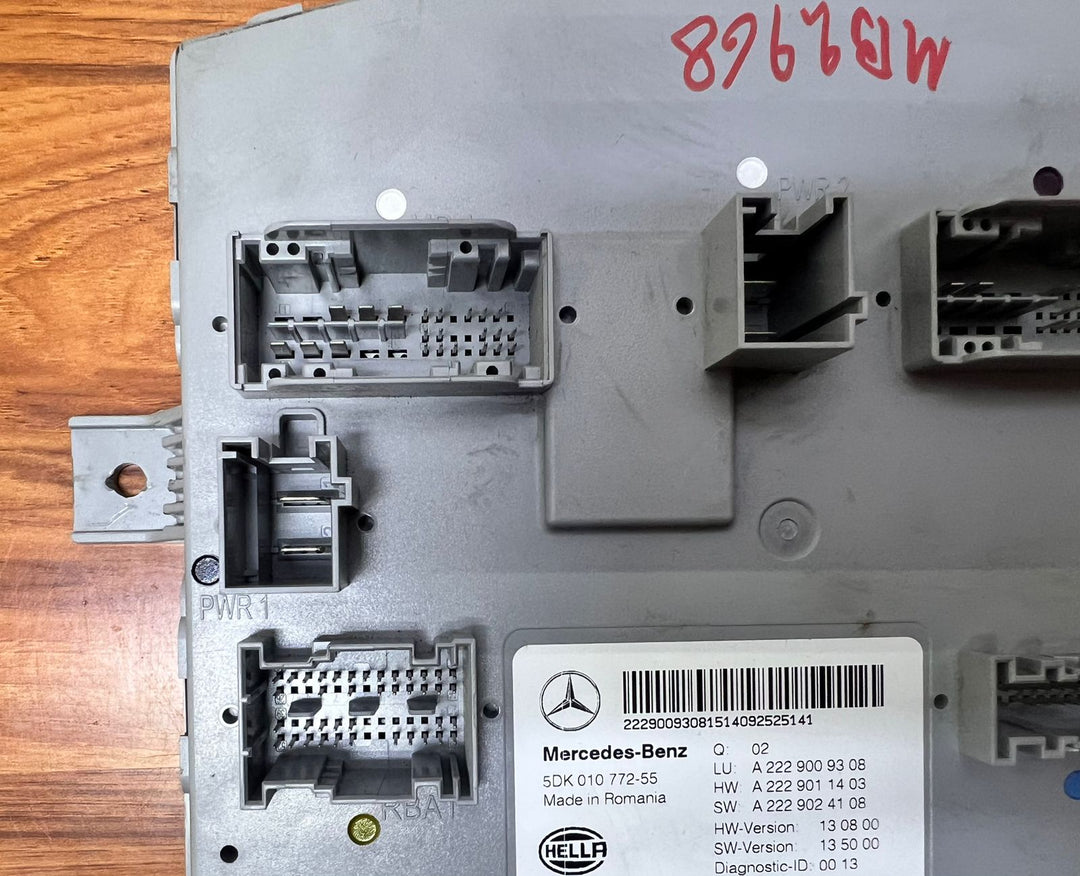 2014-2015 Mercedes-Benz C200 Front SAM Body Control Module A2059002314 W205 OEM