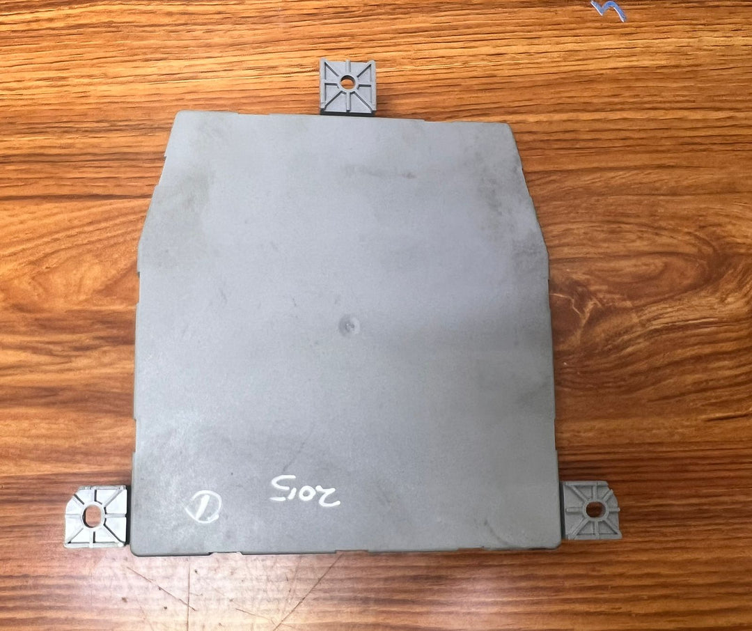 Mercedes-Benz SAM Body Control Module A2059003913 C-Class W205 C300 C200 OEM