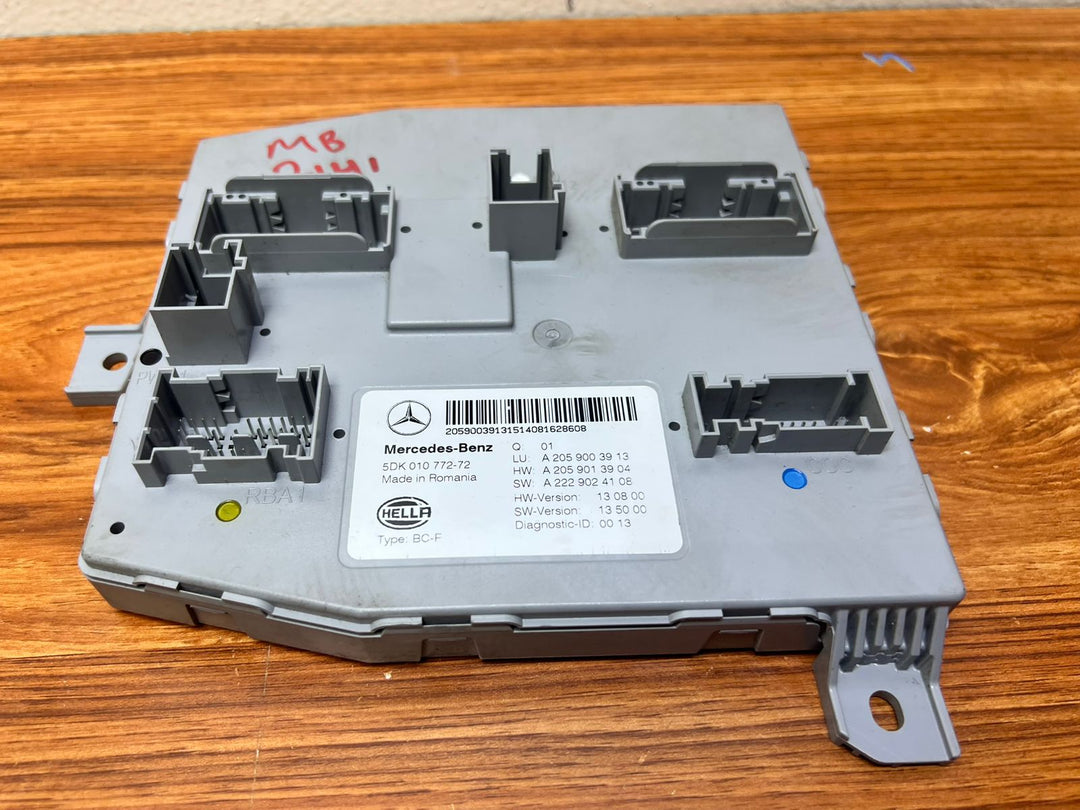 Mercedes-Benz SAM Body Control Module A2059003913 C-Class W205 C300 C200 OEM
