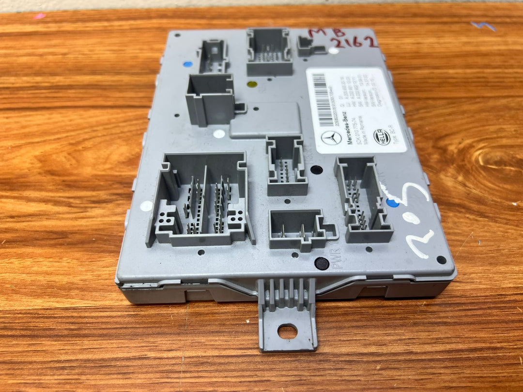 Mercedes-Benz Rear SAM Control Module A2059002019 C-Class W205 GLC W253 OEM