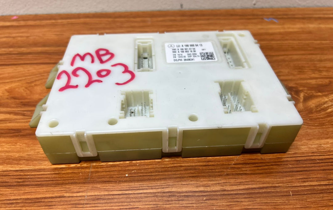 2013-2016 Mercedes-Benz GL550 Rear SAM Module A1669009413 GL-Class X166 OEM