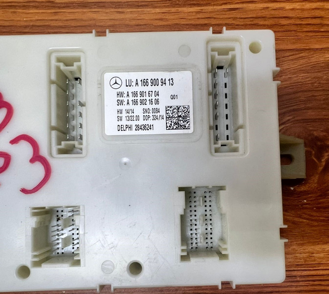 2013-2016 Mercedes-Benz GL550 Rear SAM Module A1669009413 GL-Class X166 OEM