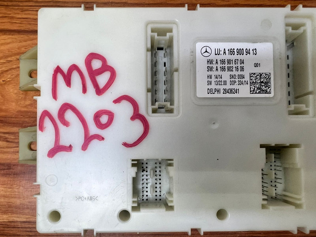 2013-2016 Mercedes-Benz GL550 Rear SAM Module A1669009413 GL-Class X166 OEM