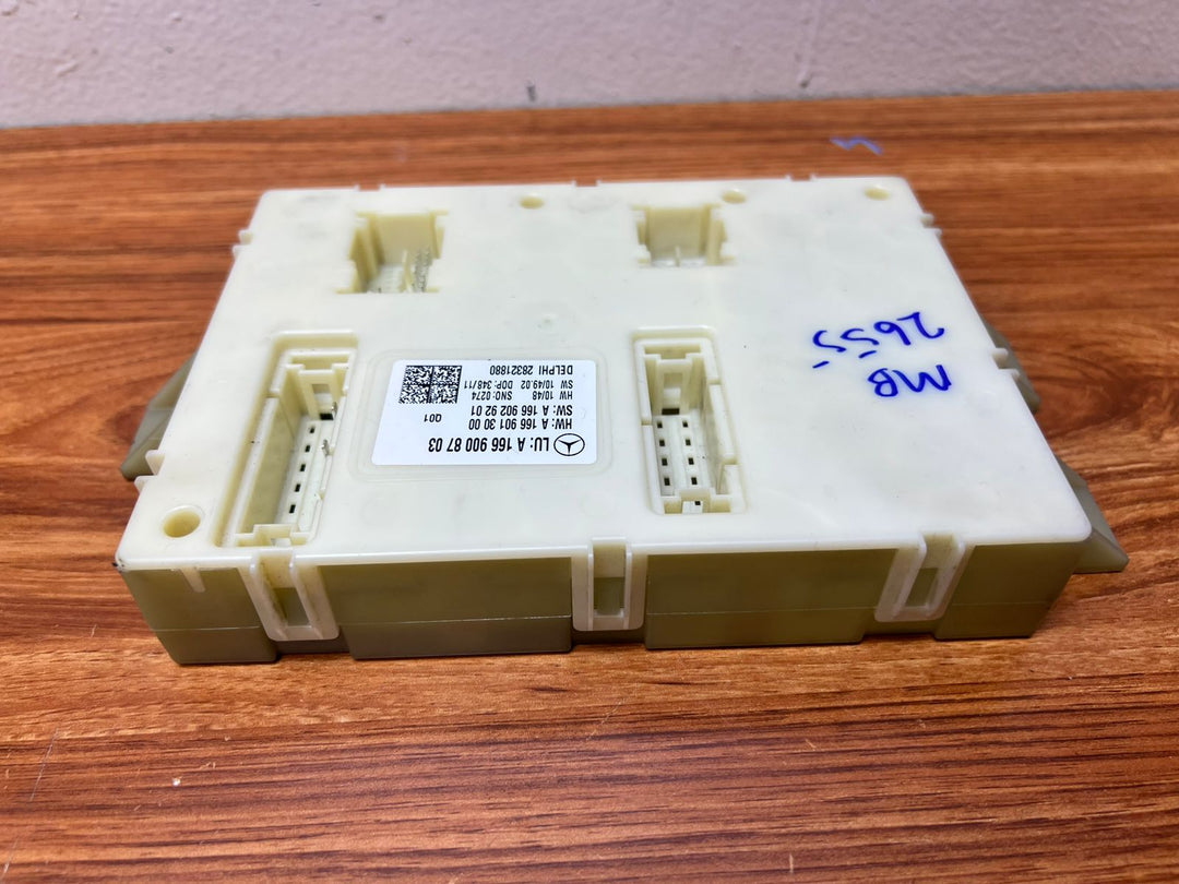 2012-2015 Mercedes-Benz ML350 SAM Signal Acquisition Actuation Module A1669008703 W166 OEM