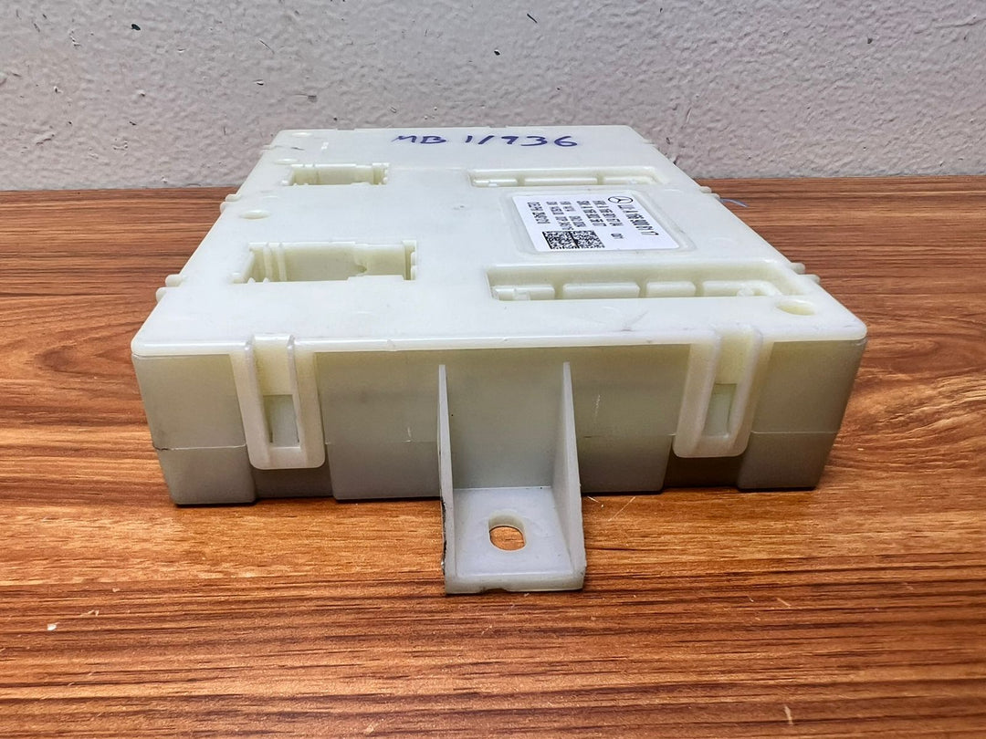 2013-2016 Mercedes-Benz GL350 Rear SAM Signal Activation Control Module A1669008117 W166 X166 OEM