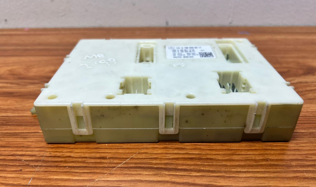 Mercedes-Benz GLE SAM Signal Activation Control Module A1669008017 W166 C292 OEM