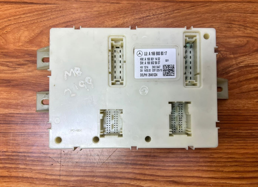 Mercedes-Benz GLE SAM Signal Activation Control Module A1669008017 W166 C292 OEM
