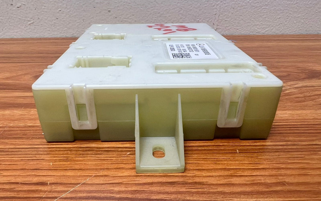 2013-2014 Mercedes-Benz ML350 SAM Signal Acquisition Actuation Module A1669000805 W166 OEM