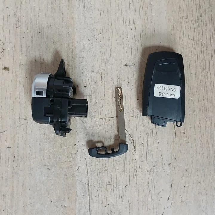 BMW F10 528i N20 Engine Control Unit DME ECU Set With Key (8631725) – OEM 2014