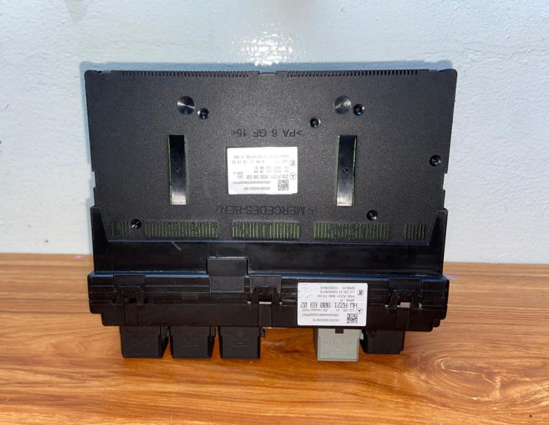 Mercedes-Benz S400 W221 Rear SAM Fuse Box Control Module A2219006902 A2219003602 OEM