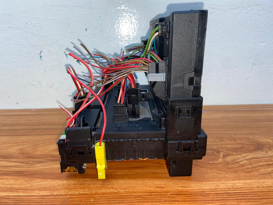 Mercedes-Benz S550 W221 Rear SAM Fuse Box Control Module A2215402550 A2215451362 OEM
