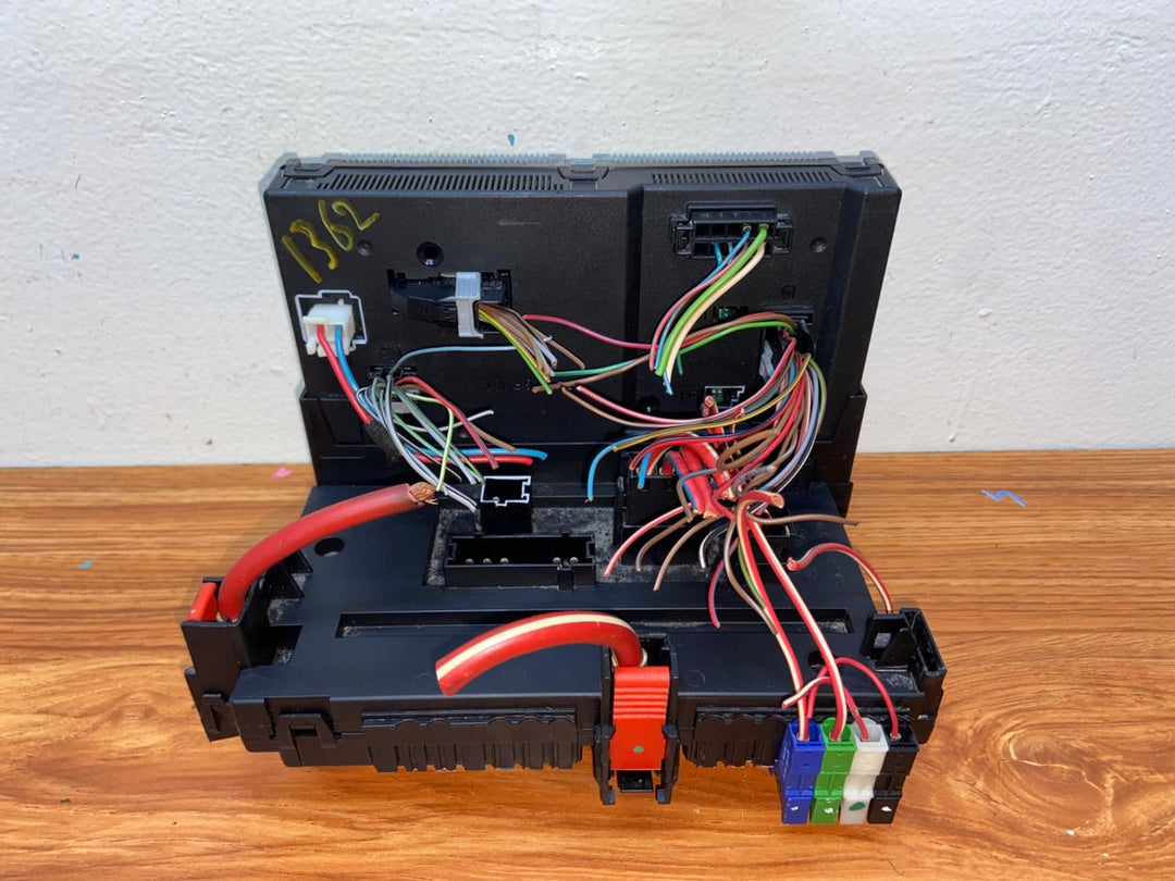 Mercedes-Benz S550 W221 Rear SAM Fuse Box Control Module A2215402550 A2215451362 OEM