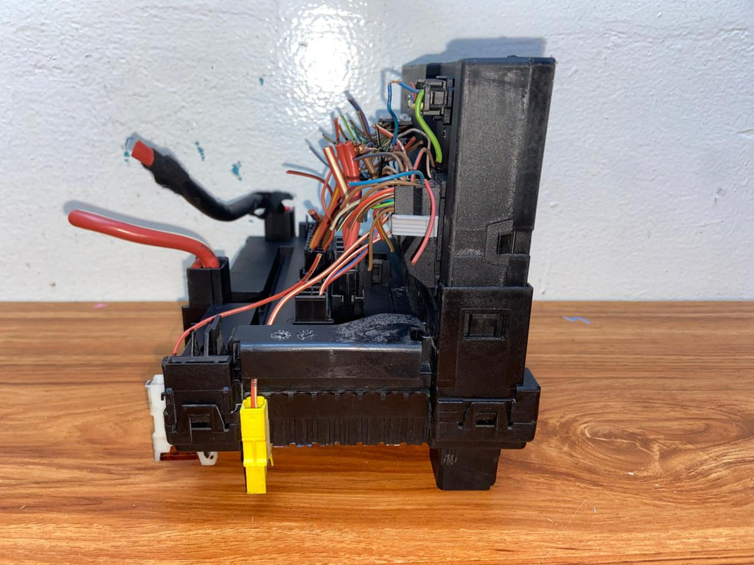 Mercedes-Benz S550 W221 Rear SAM Fuse Box Control Module A2215405950 A2215408562 OEM