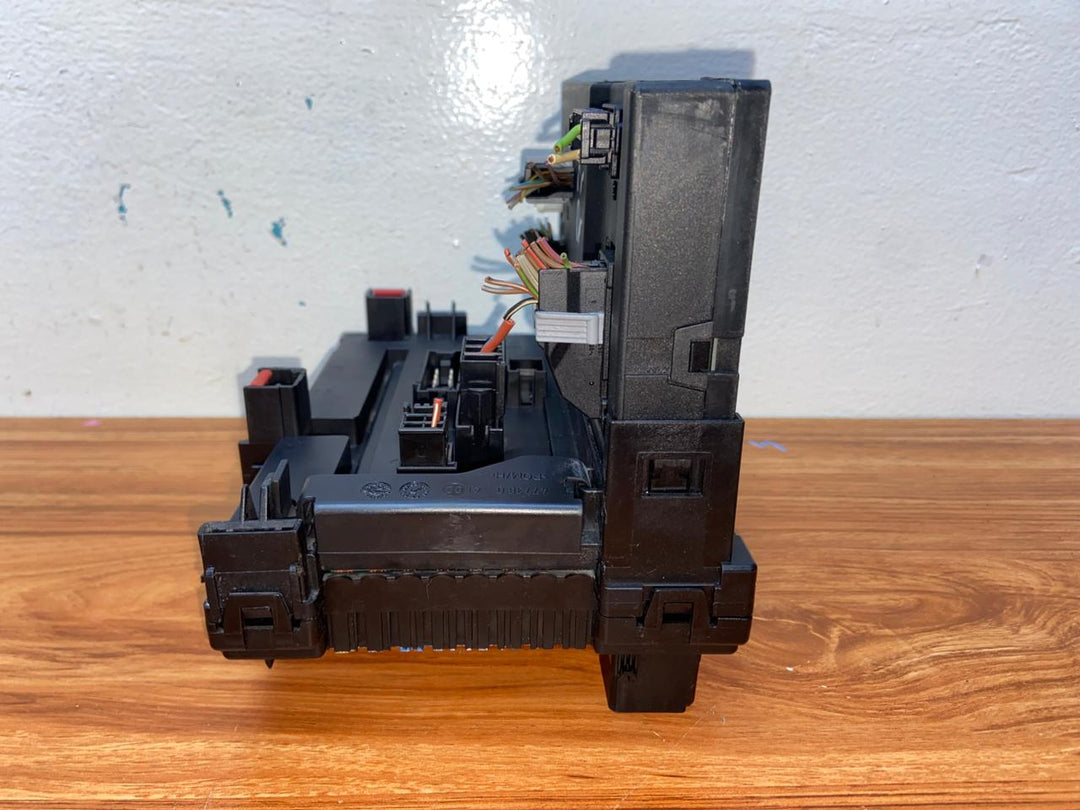 Mercedes-Benz S550 W221 Rear SAM Fuse Box Control Module A2215403550 A2215404762 OEM