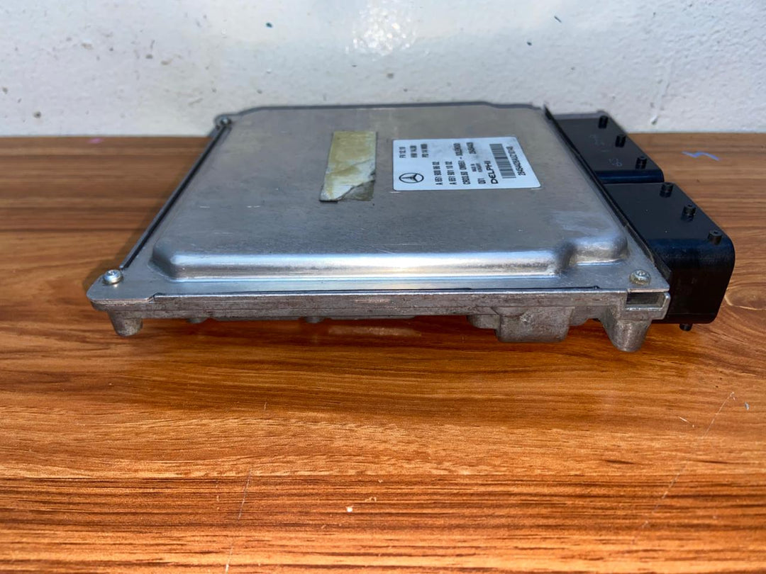 Mercedes-Benz Engine Control Module ECM ECU A6519009602 E-Class W212 OEM