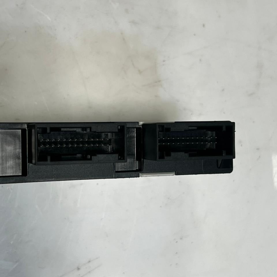 2011 BMW F10 530i N52N Engine Control Module ECU Set DME MSV90 + CAS4 (7613806) – OEM