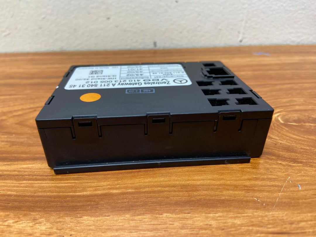 Mercedes-Benz Central Gateway Control Unit Module A2115403145 E-Class W211 W203 OEM