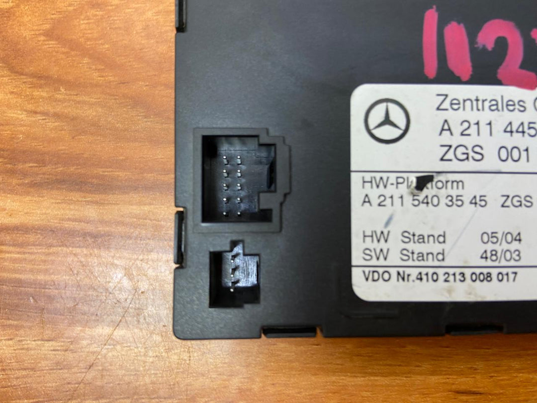 Mercedes-Benz Central Gateway Control Unit Module A2114452500 E-Class W211 OEM