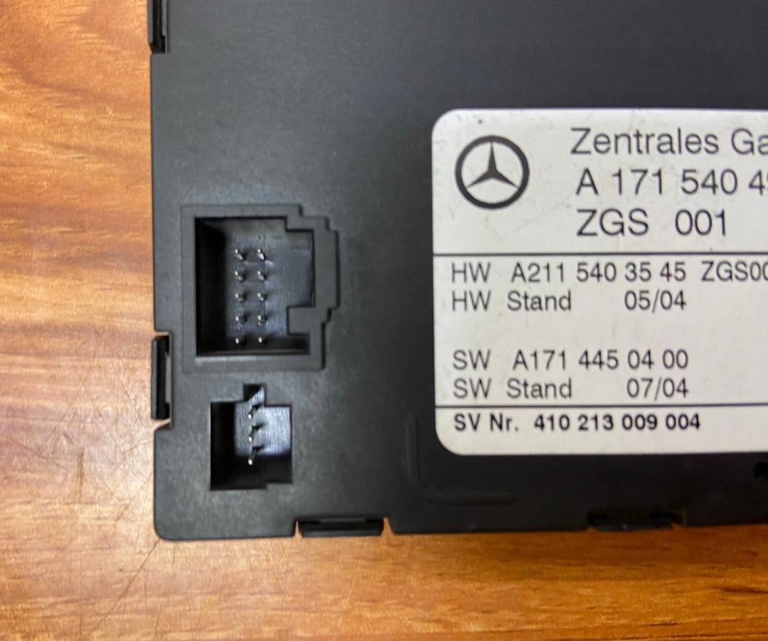 Mercedes-Benz SLK Gateway Control Module A1715404945 SLK R171 W171 OEM