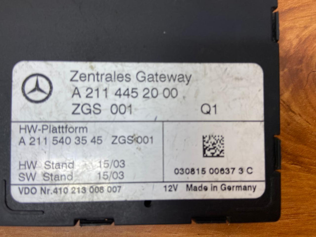 Mercedes-Benz Central Gateway Control Module A2114452000 W211 E-Class OEM