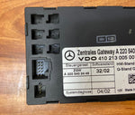 Load image into Gallery viewer, Mercedes-Benz S-Class W220 Central Gateway Control Unit Module A2205402445 OEM
