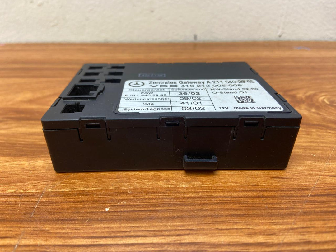 2003-2006 Mercedes-Benz E320 Central Gateway Control Module A2115402945 W211 OEM