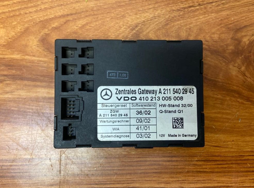 2003-2006 Mercedes-Benz E320 Central Gateway Control Module A2115402945 W211 OEM