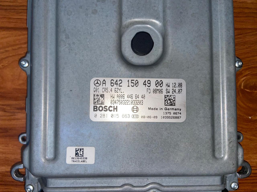 2007-2009 Mercedes-Benz E320 Engine Control Unit A6421504900 W211 E-Class OEM