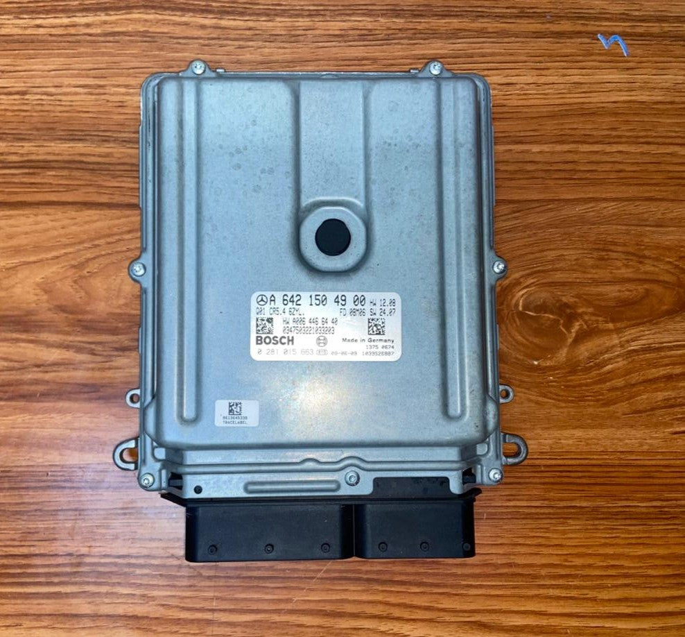 2007-2009 Mercedes-Benz E320 Engine Control Unit A6421504900 W211 E-Class OEM