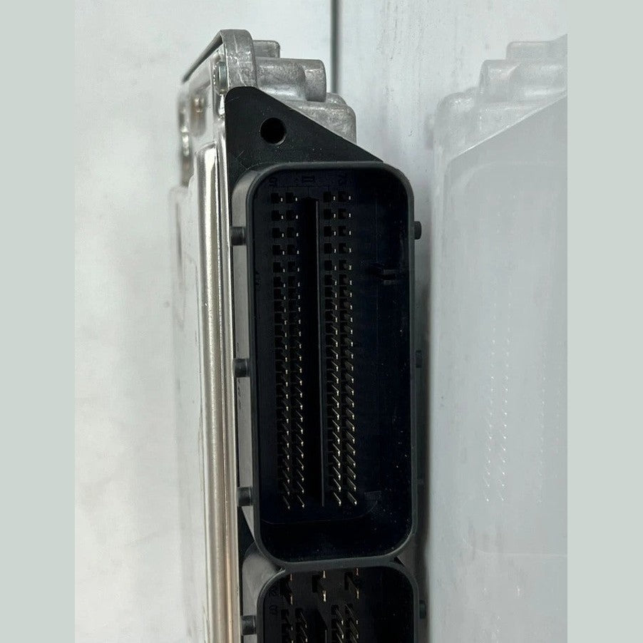 OEM BMW 320d F30 N47 2012 Engine Control Unit ECU Set Without Key (8582155) Bosch