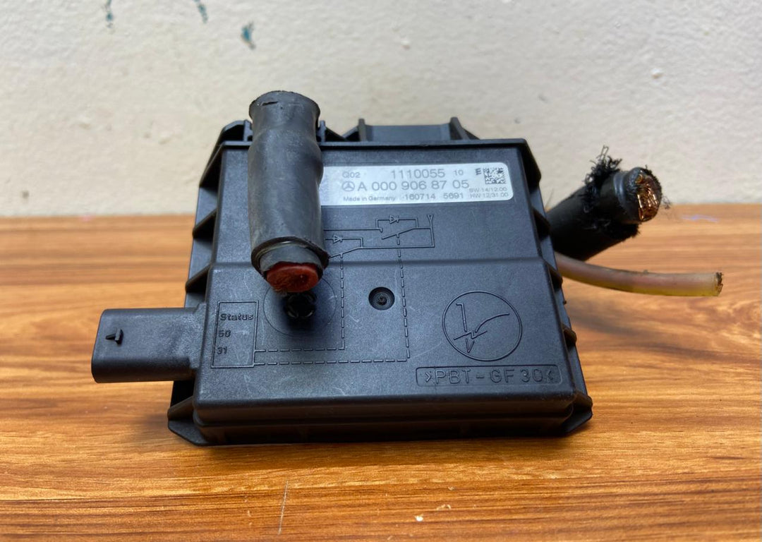 2014 Mercedes-Benz C180 Current Limiter A0009068705 C-Class W205 OEM