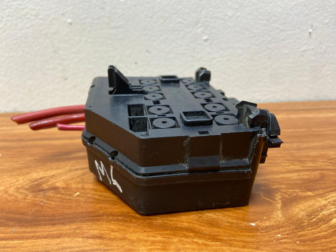 Mercedes-Benz Fuse Box A1645400350 W164 GL-Class ML-Class W251 R-Class OEM