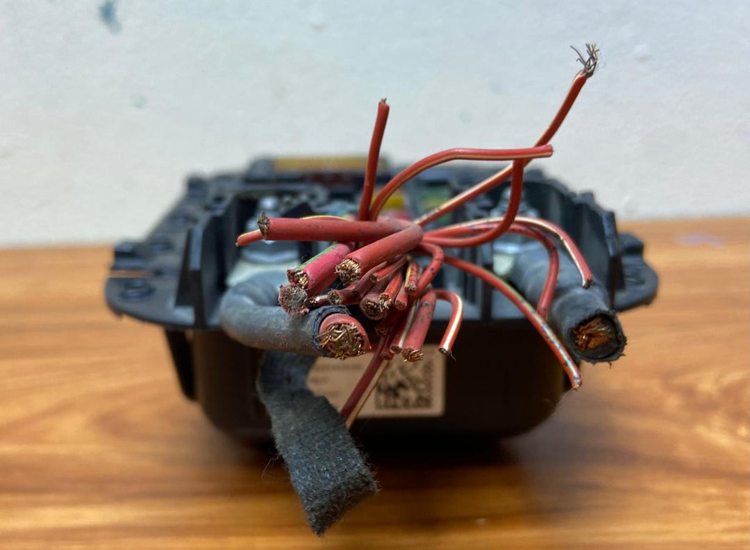 Mercedes-Benz C-Class W205 S-Class W222 Fuse Box A2225403150 OEM