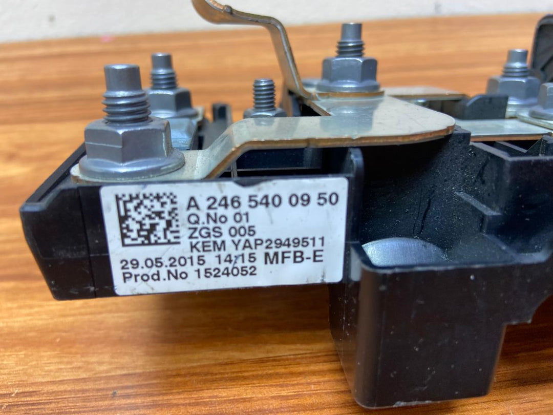 2013-2017 Mercedes-Benz A250 Fuse Box A2465400950 A-Class W176 CLA GLA OEM