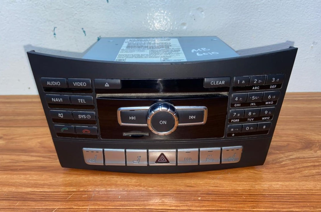 Mercedes-Benz Head Unit CD Player A2129007526 E-Class W212 OEM Radio Audio