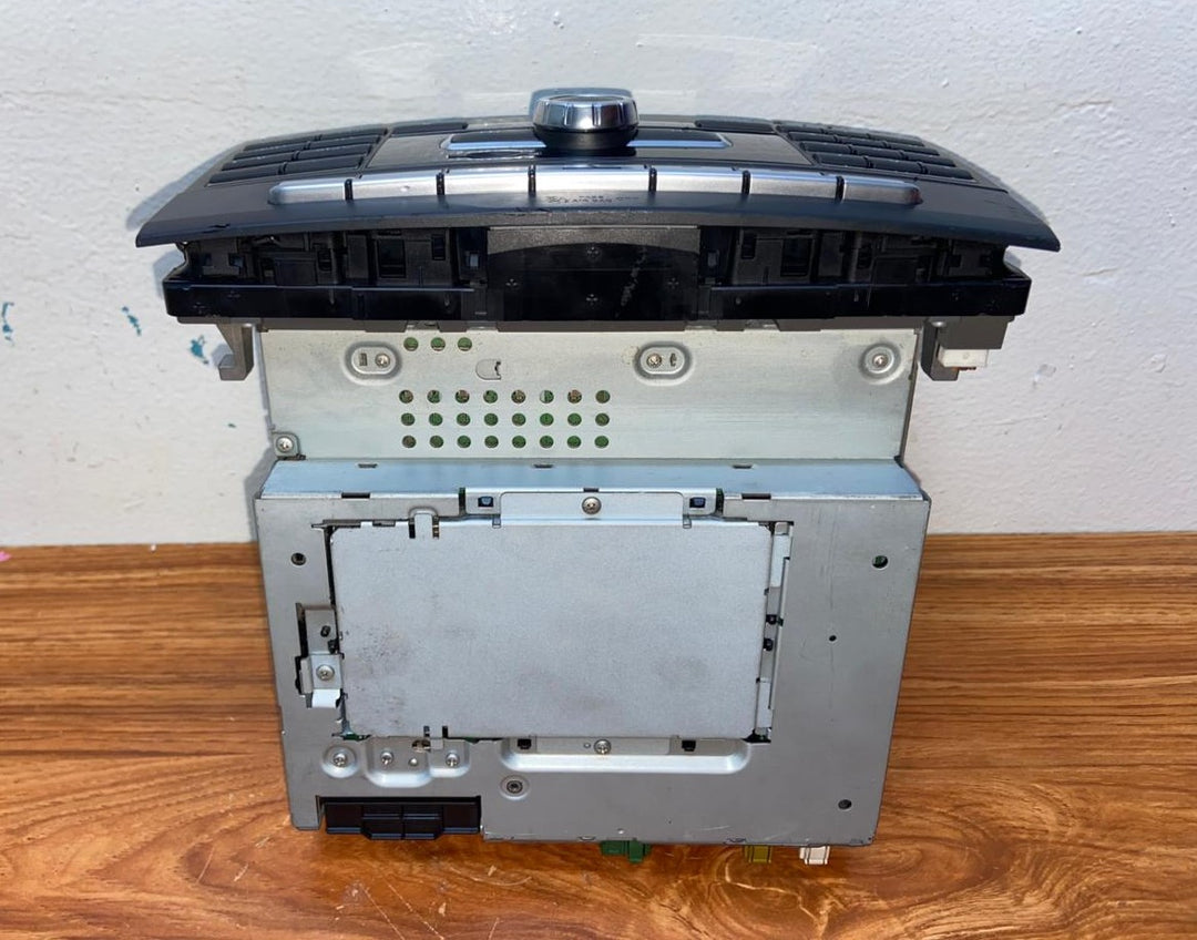 Mercedes-Benz Head Unit CD Player A2129005627 E-Class W212 OEM Radio Audio