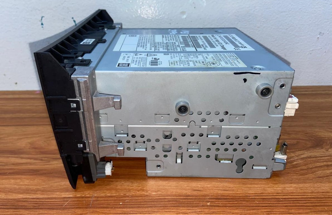 Mercedes-Benz Head Unit CD Player A2129005627 E-Class W212 OEM Radio Audio