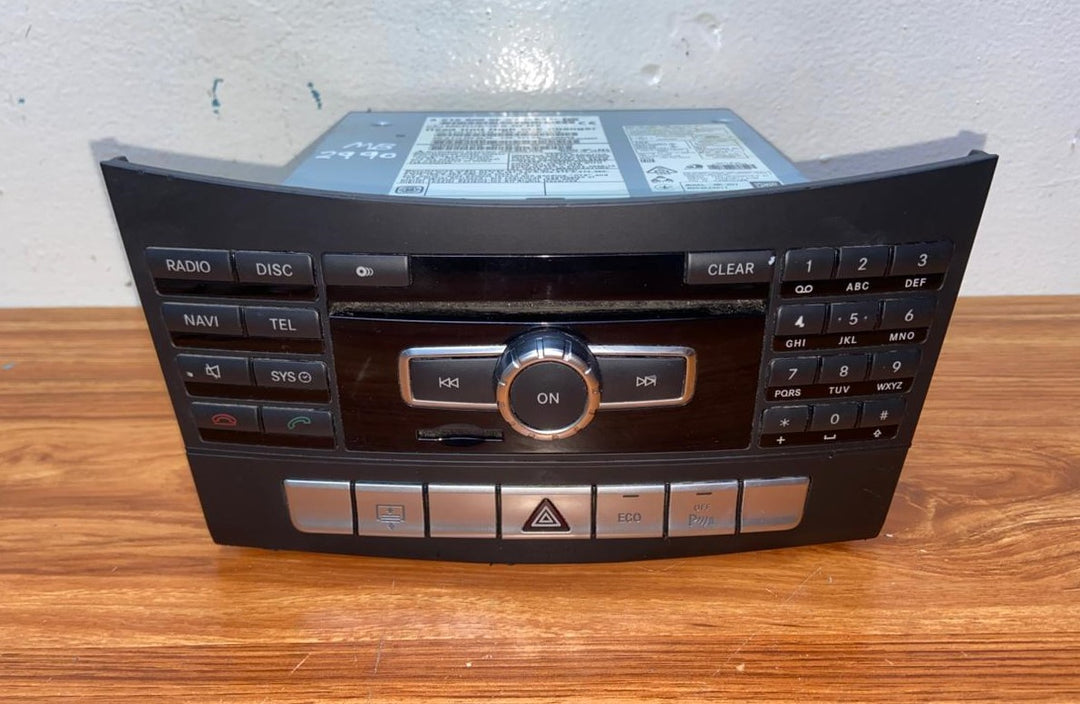Mercedes-Benz Head Unit CD Player A2129005627 E-Class W212 OEM Radio Audio