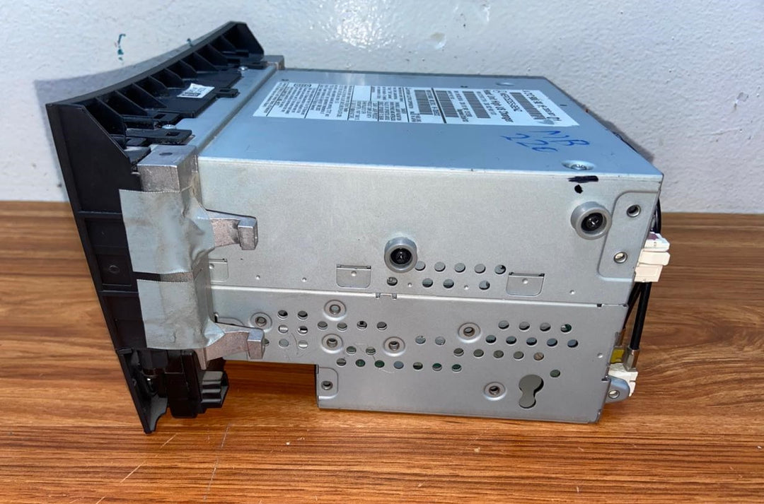 Mercedes-Benz Head Unit CD Player A2129009016 E-Class W212 OEM Radio Audio