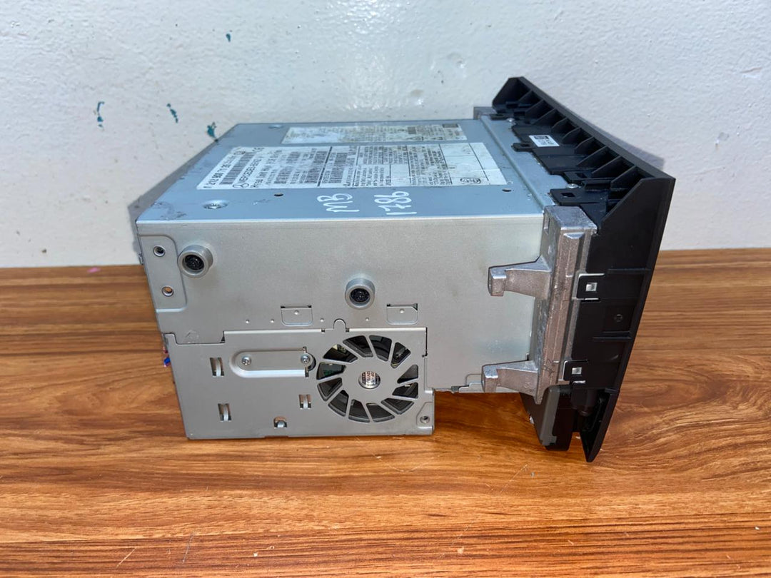 Mercedes-Benz Head Unit CD Player A2129007126 E-Class W212 OEM Radio Audio