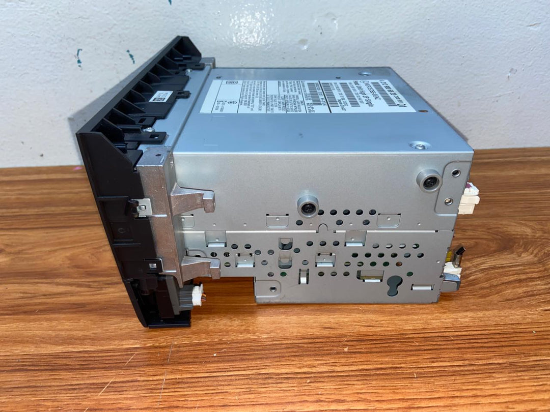 Mercedes-Benz Head Unit CD Player A2129006823 E-Class W212 OEM Radio Audio
