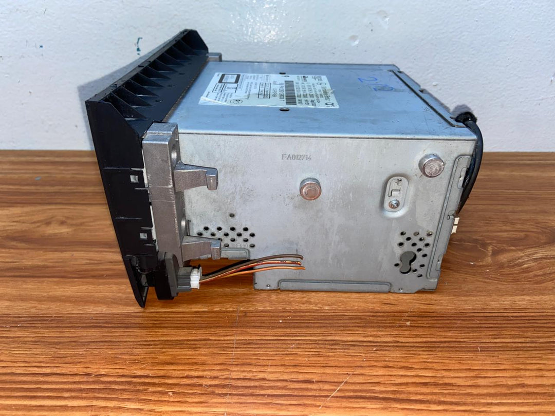 Mercedes-Benz Head Unit CD Player A2129008624 E-Class W212 OEM Radio Audio