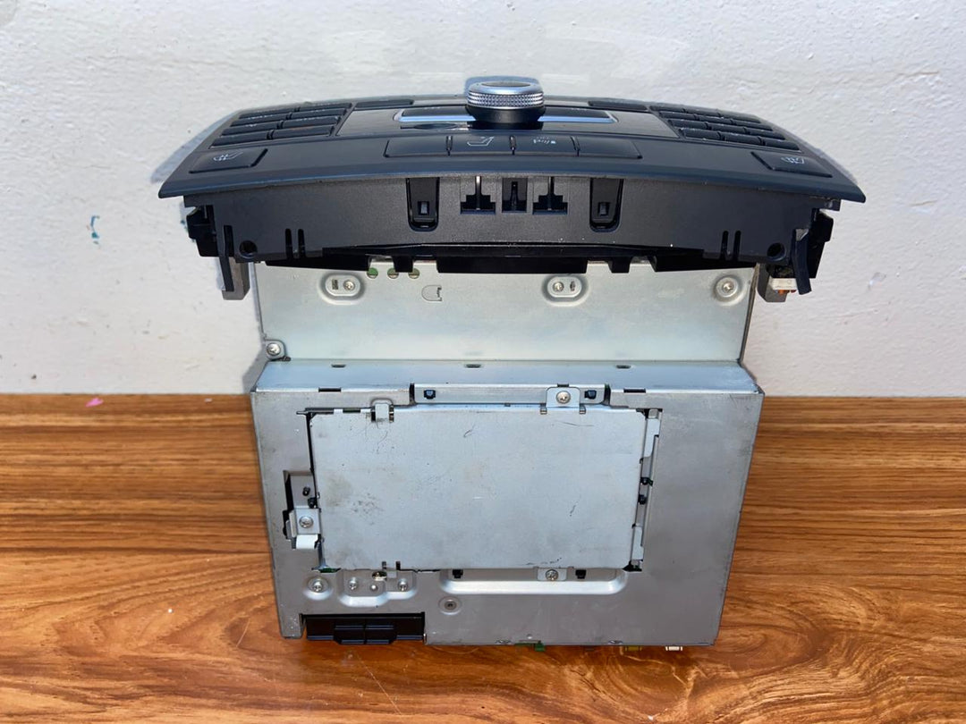 Mercedes-Benz Head Unit CD Player A2129005713 E-Class W212 OEM Radio Audio