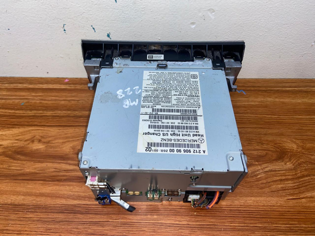 Mercedes-Benz Head Unit CD Player A2129069000 E-Class W212 OEM Radio Audio