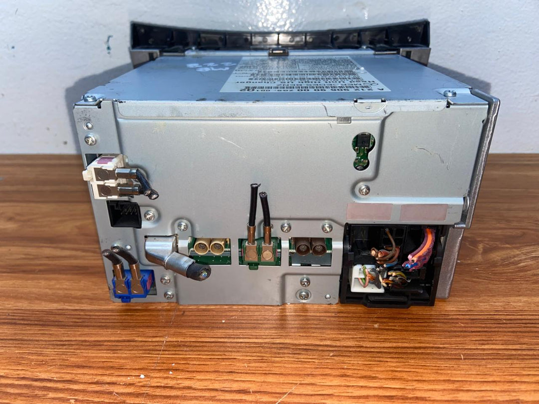 Mercedes-Benz Head Unit CD Player A2129069000 E-Class W212 OEM Radio Audio