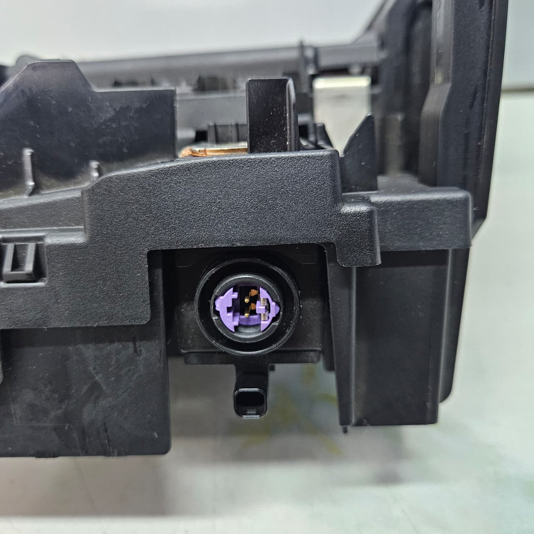 Genuine BMW 5 Series G30 G31 Power Distribution Box Rear 6822560 Brand New