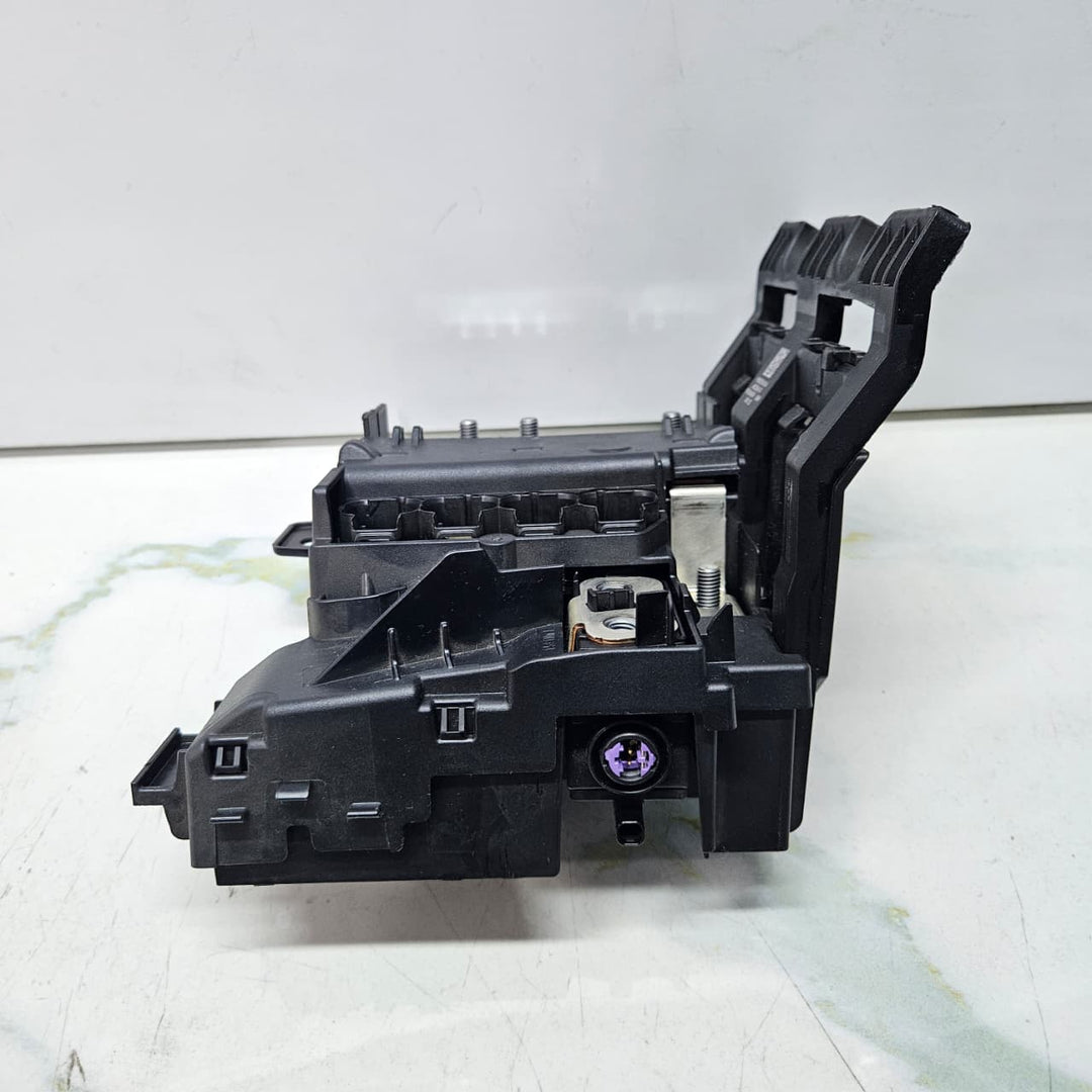 Genuine BMW 5 Series G30 G31 Power Distribution Box Rear 6822560 Brand New