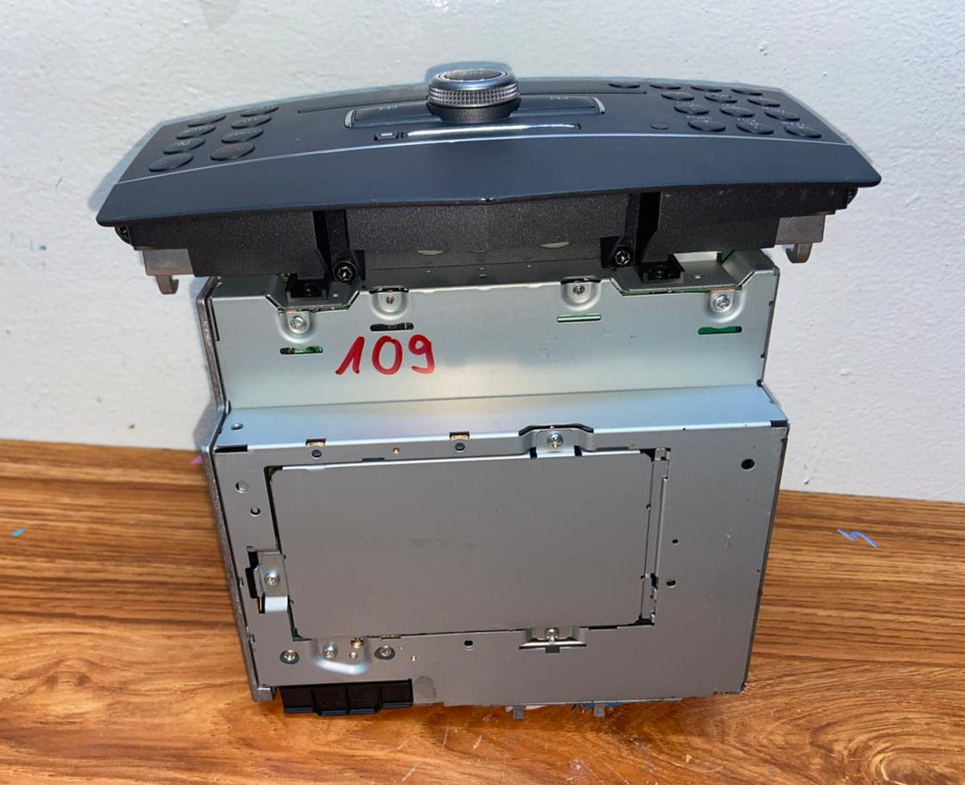 Mercedes-Benz Head Unit CD Player A2049067901 C-Class W204 OEM Radio Audio
