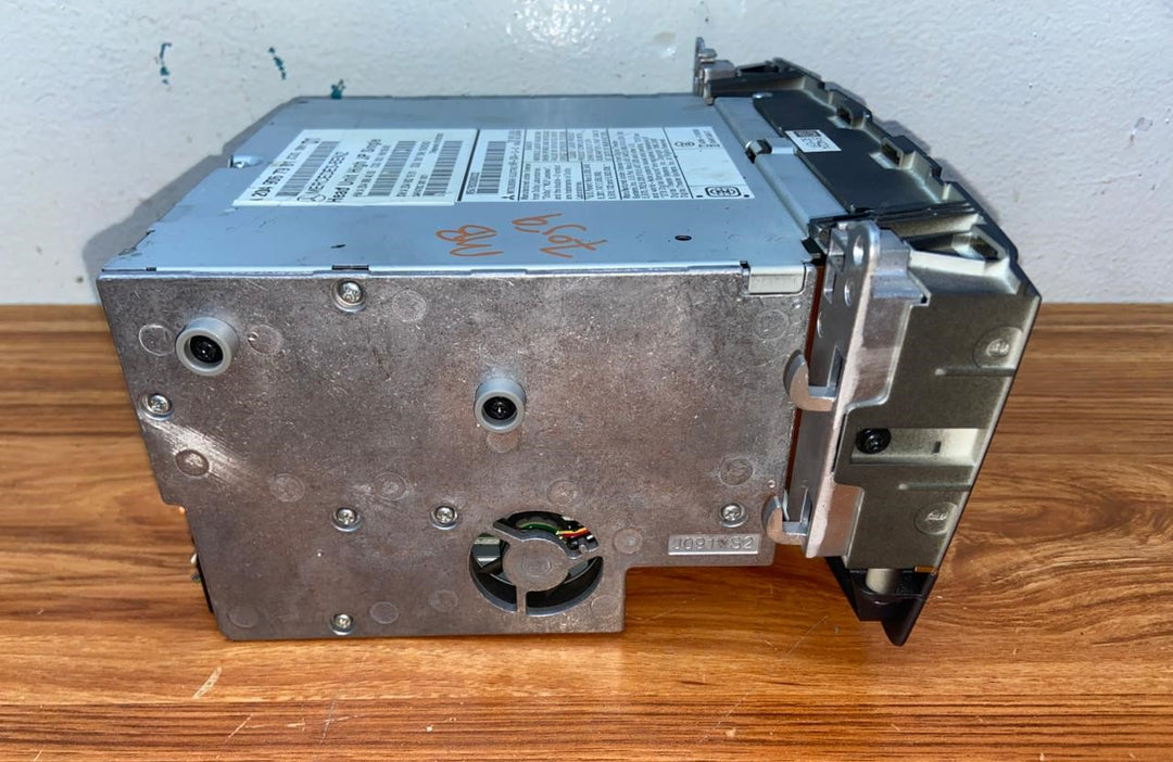 Mercedes-Benz Head Unit CD Player A2049067901 C-Class W204 OEM Radio Audio