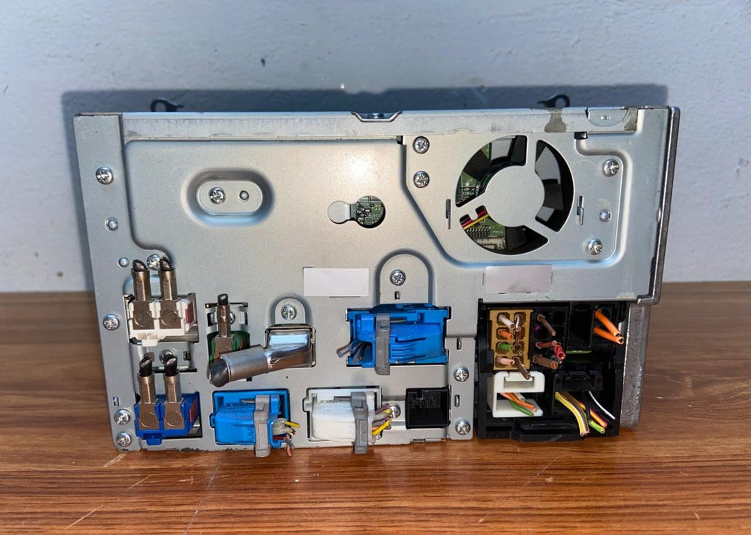 Mercedes-Benz Head Unit CD Player A2049067901 C-Class W204 OEM Radio Audio